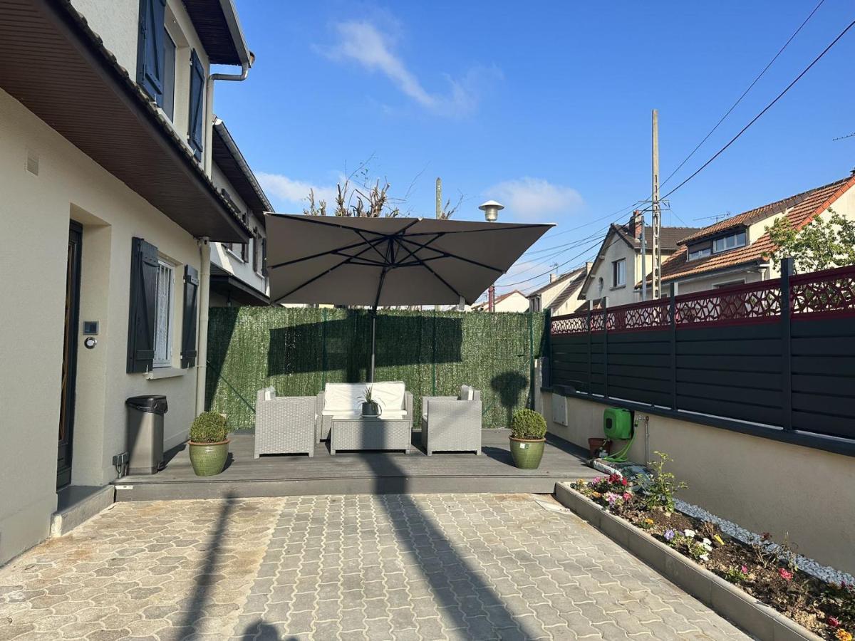 Chambre Pour 2 Personnes Avec Lit Separe Dans La Banlieue Parisienne Bondy Luaran gambar